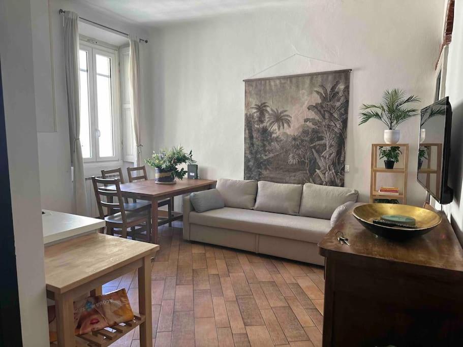 Xenia Apartments - Charming Garden Suite In Porta Venezia Милан Экстерьер фото